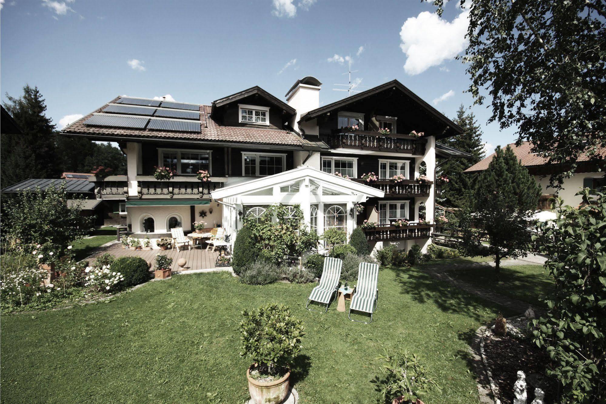 Haus Susanne - Top-Ferienwohnungen - Sommer-Bergbahn Inklusive Obermaiselstein Exterior photo